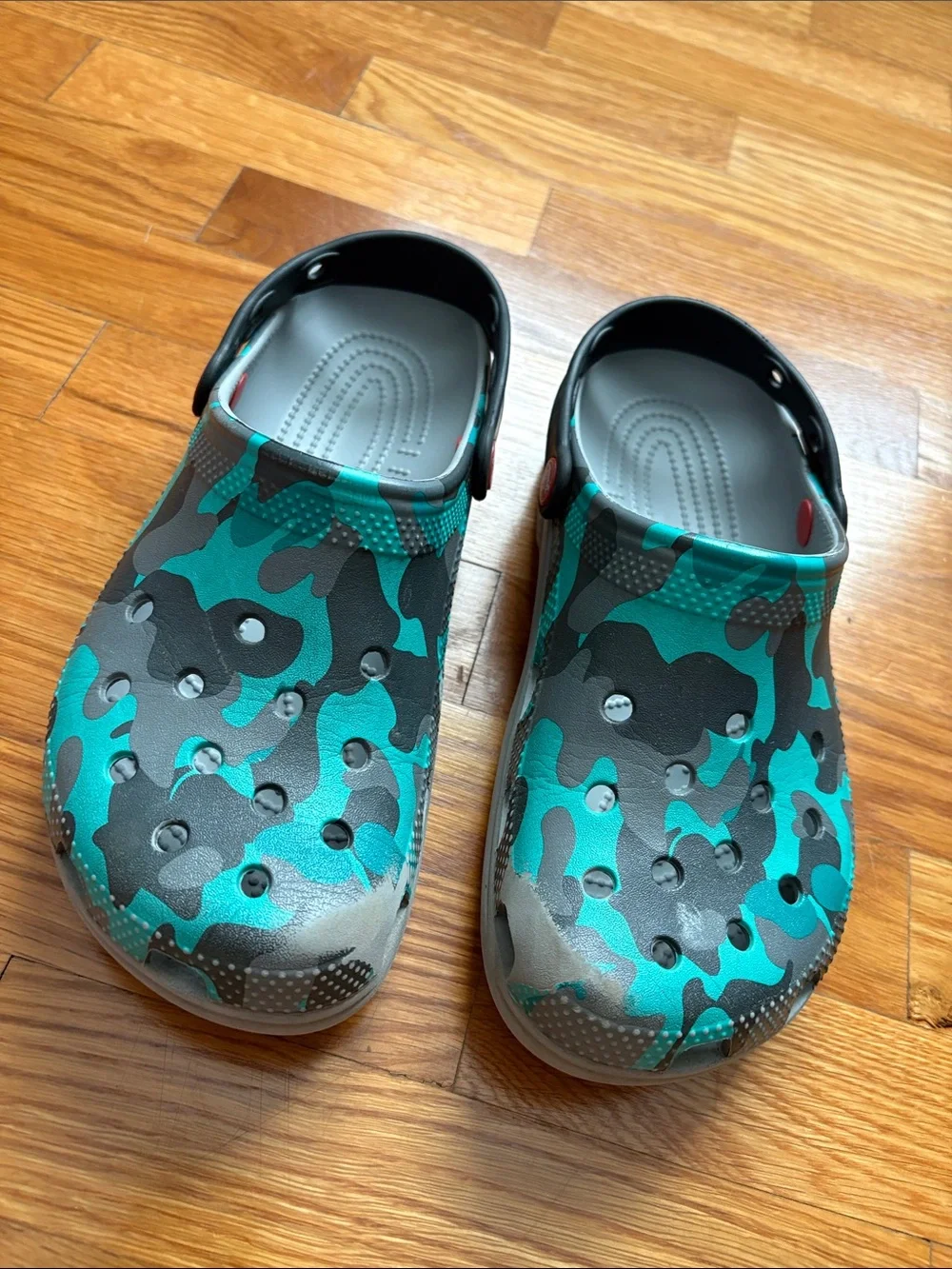 Crocs- Gray Camouflage